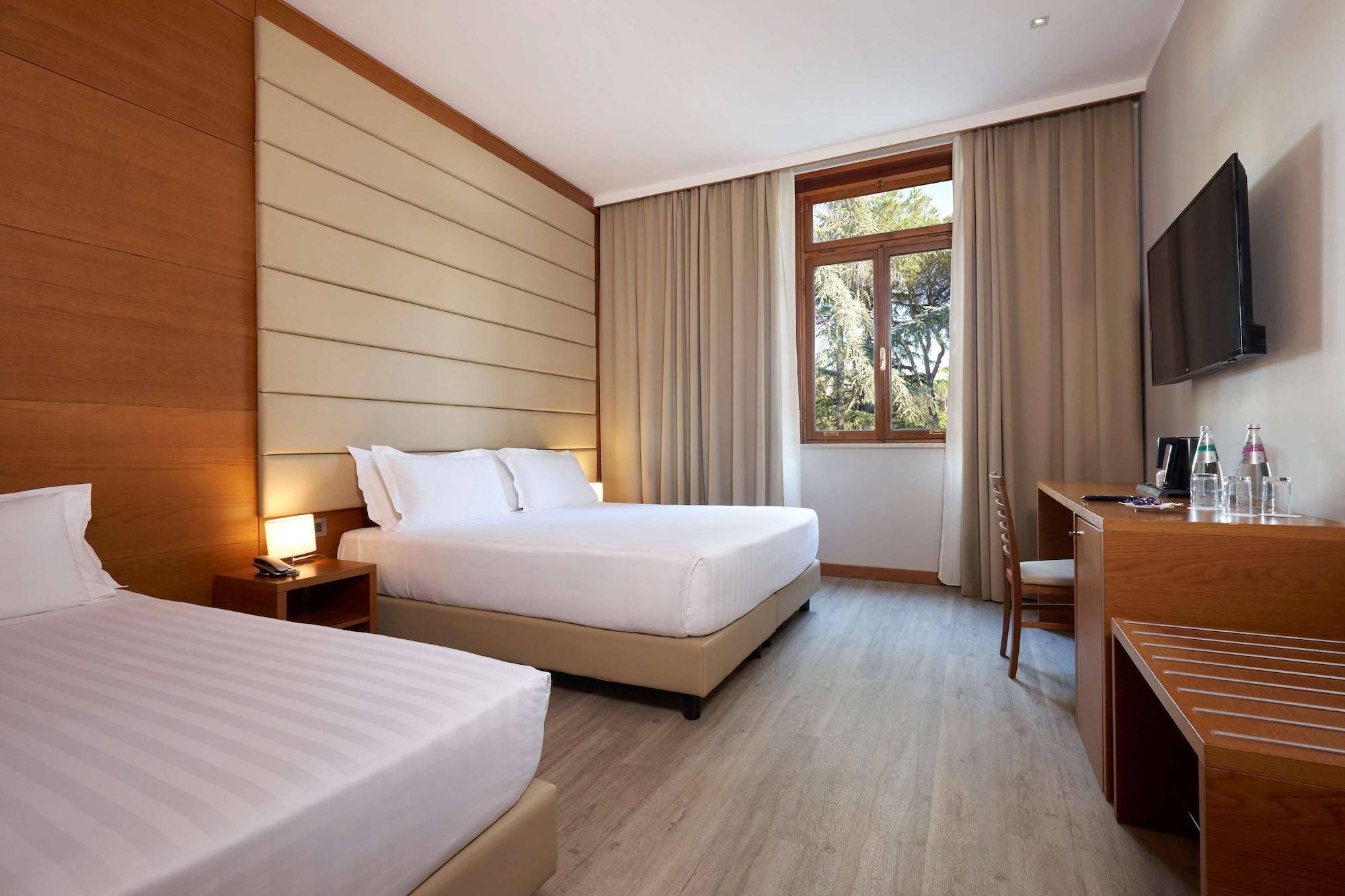 Hotel Occidental Aurelia Roma Esterno foto