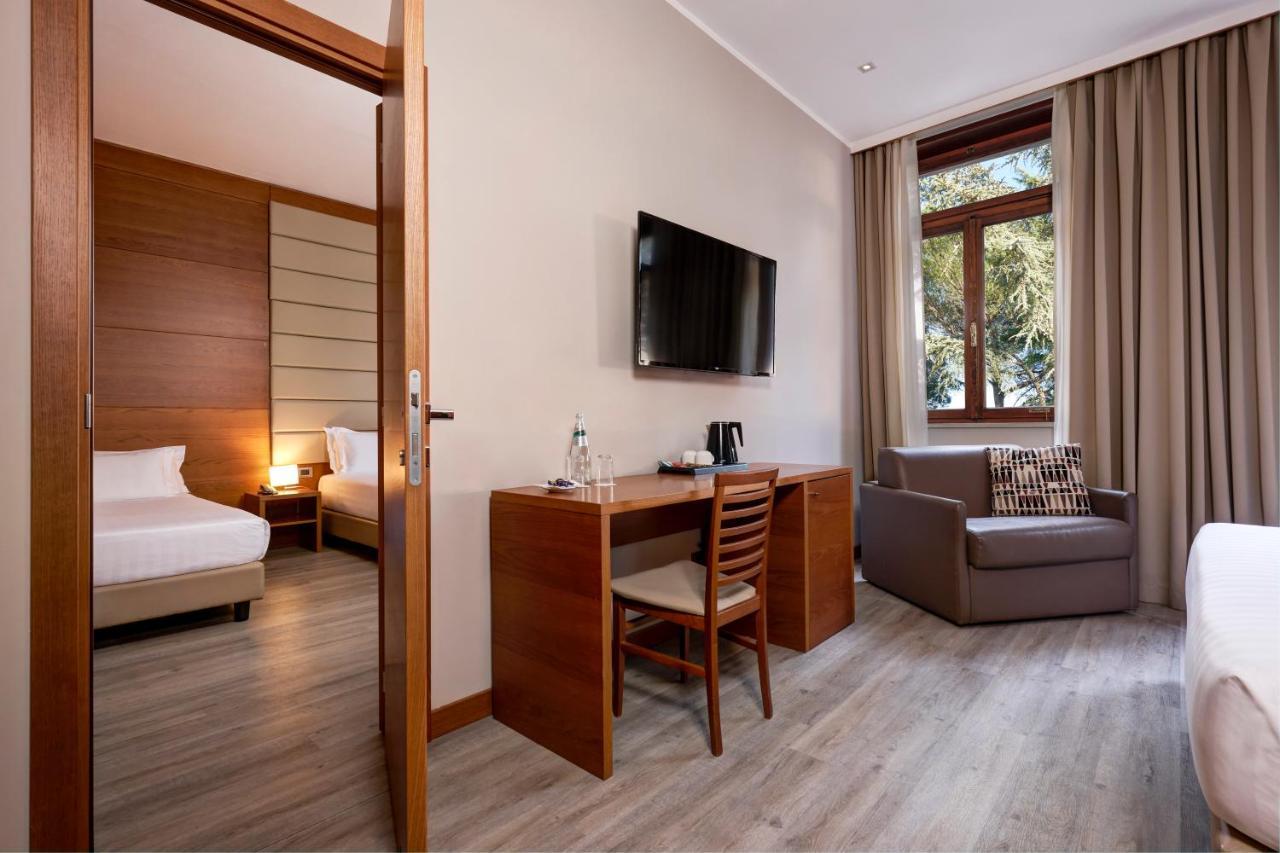 Hotel Occidental Aurelia Roma Esterno foto
