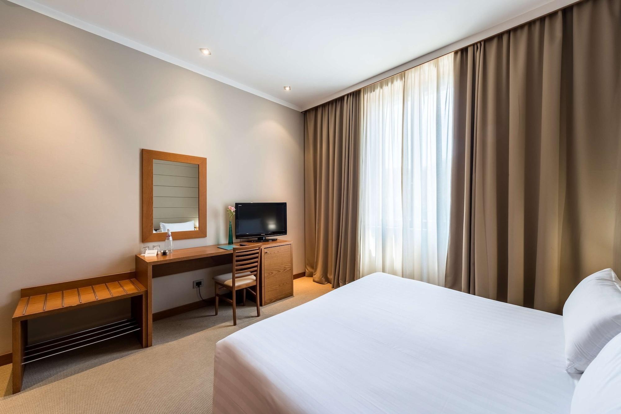 Hotel Occidental Aurelia Roma Esterno foto