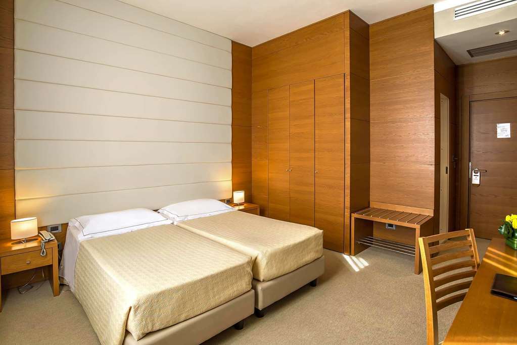 Hotel Occidental Aurelia Roma Esterno foto