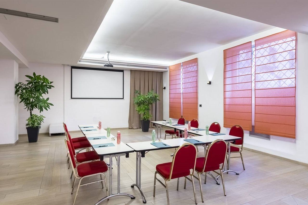 Hotel Occidental Aurelia Roma Esterno foto